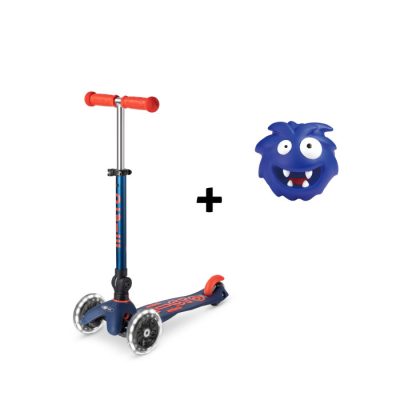 Mini skiro moder s prikupnim prijateljem pošastjo